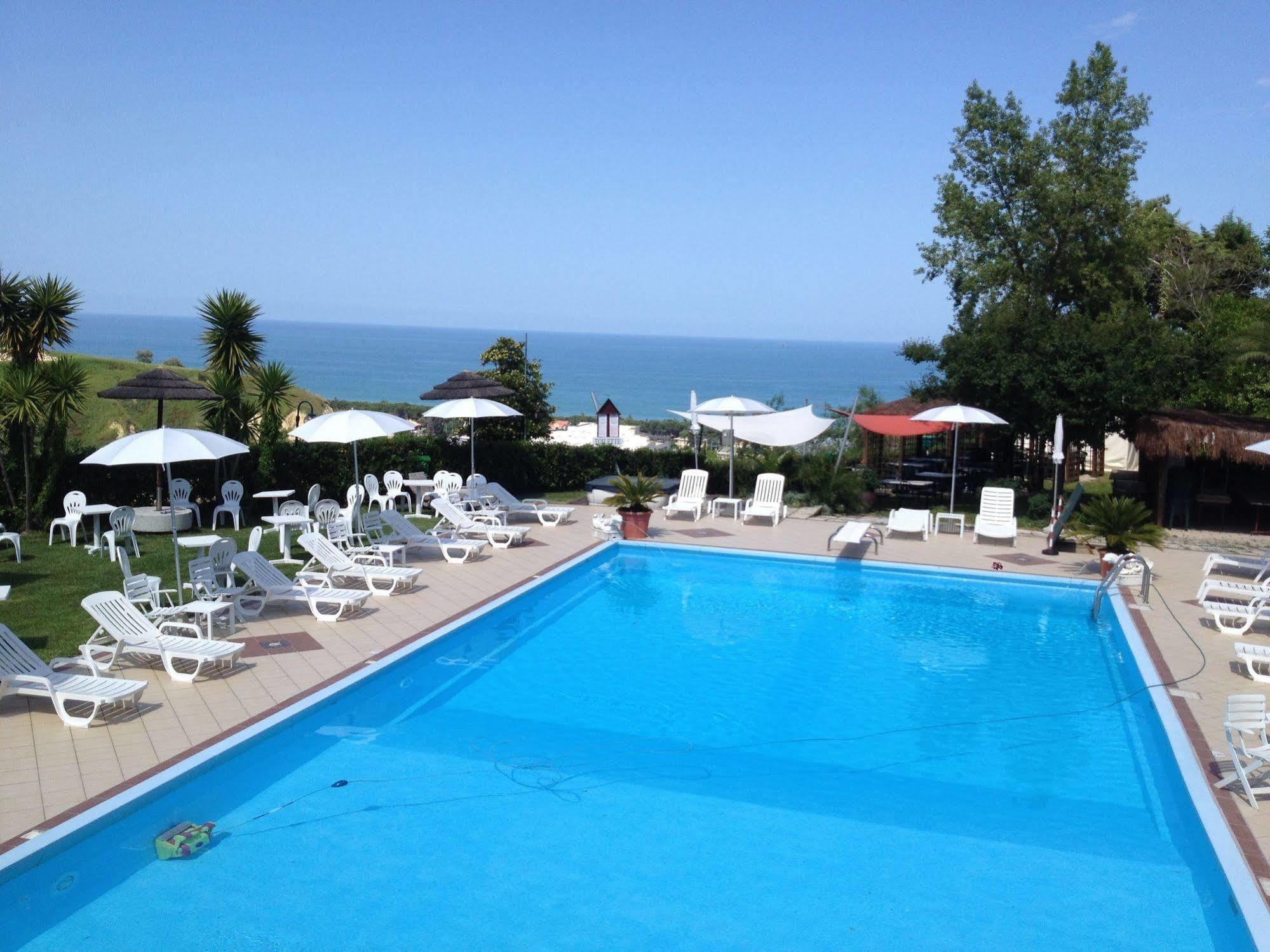 Casa Ferretti Di Ferretti Village ซิลวี มารีน่า ภายนอก รูปภาพ